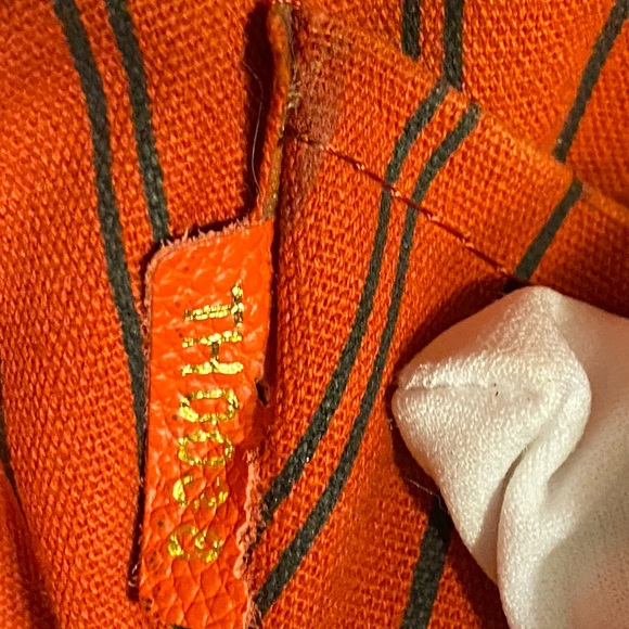 Louis Vuitton Red Tote - Picture 5 of 11